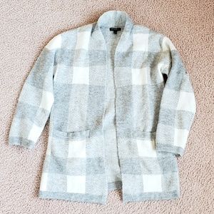 Cozy Banana Republic Gray White Sweater Jacket
